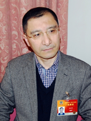 侯建明.jpg