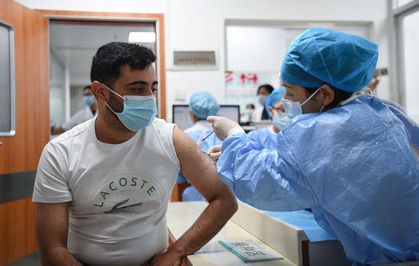 Foreigners aged between 12 and 17 can get vaccinated in Guangzhou.jpeg
